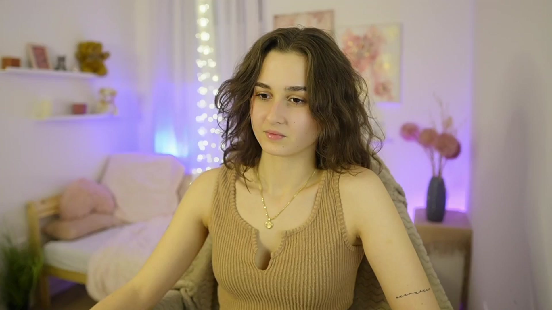 Gallery image thumbnail from Anita_Grey_'s myfreecams stream on, 01/21/2026, 22:34 image 7 of 20