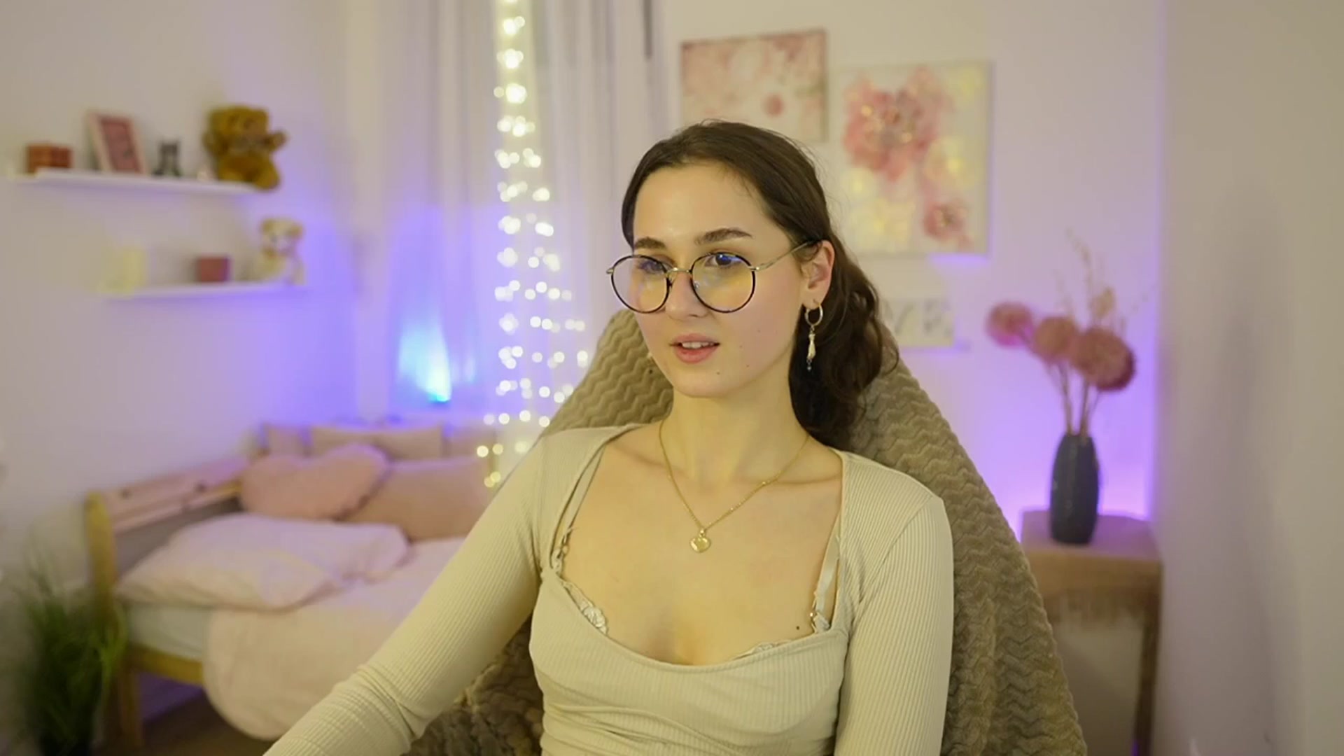 Gallery image thumbnail from Anita_Grey_'s myfreecams stream on, 01/22/2026, 20:54 image 19 of 20