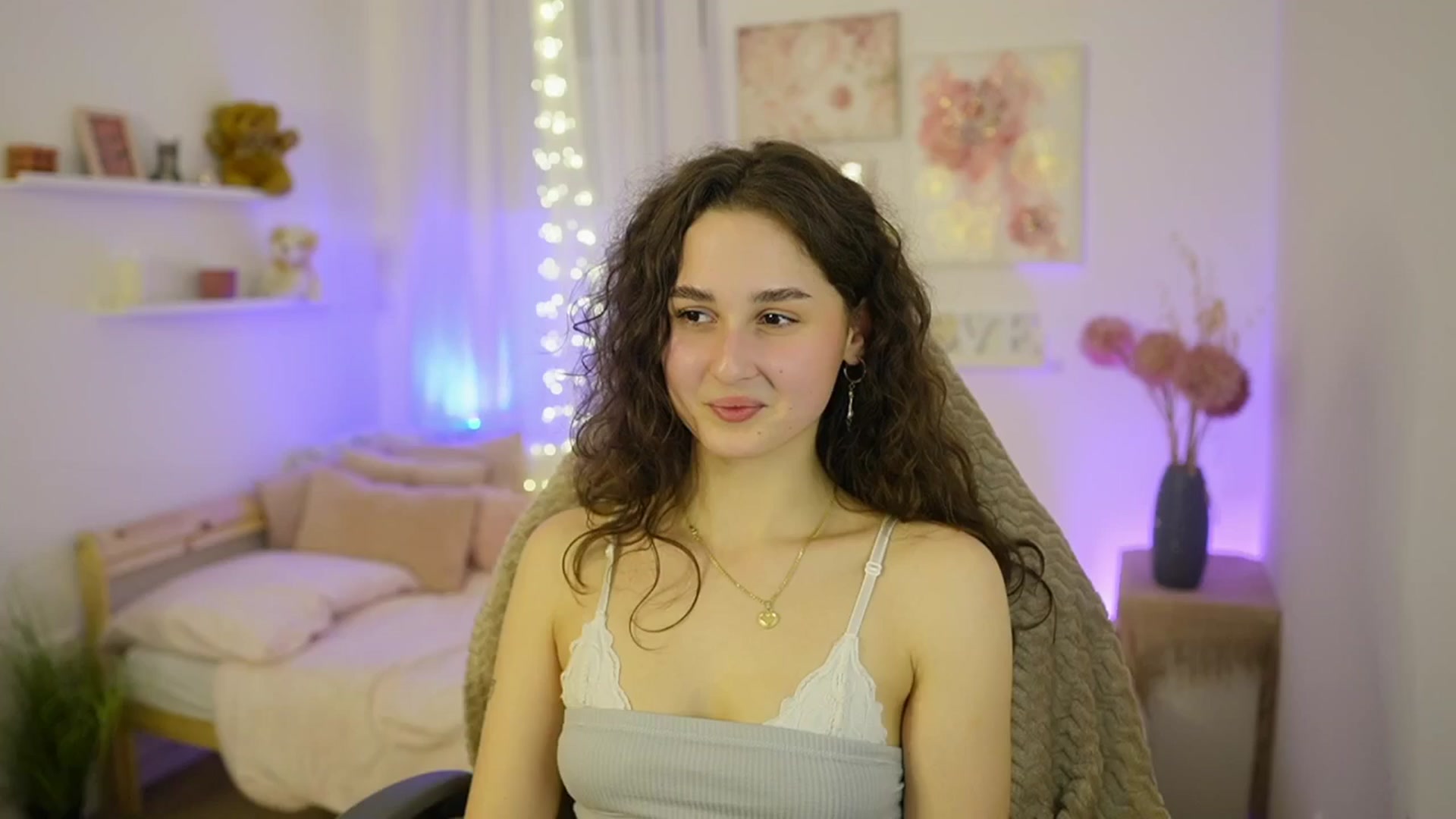 Gallery image thumbnail from Anita_Grey_'s myfreecams stream on, 01/25/2026, 21:00 image 15 of 20