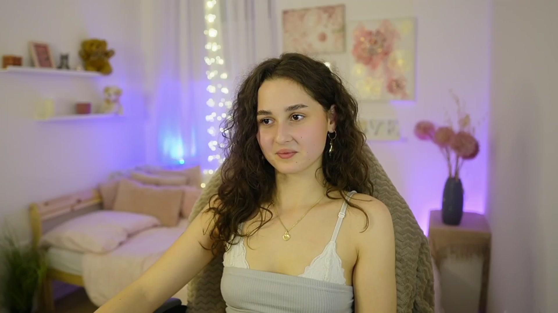 Gallery image thumbnail from Anita_Grey_'s myfreecams stream on, 01/25/2026, 21:00 image 18 of 20
