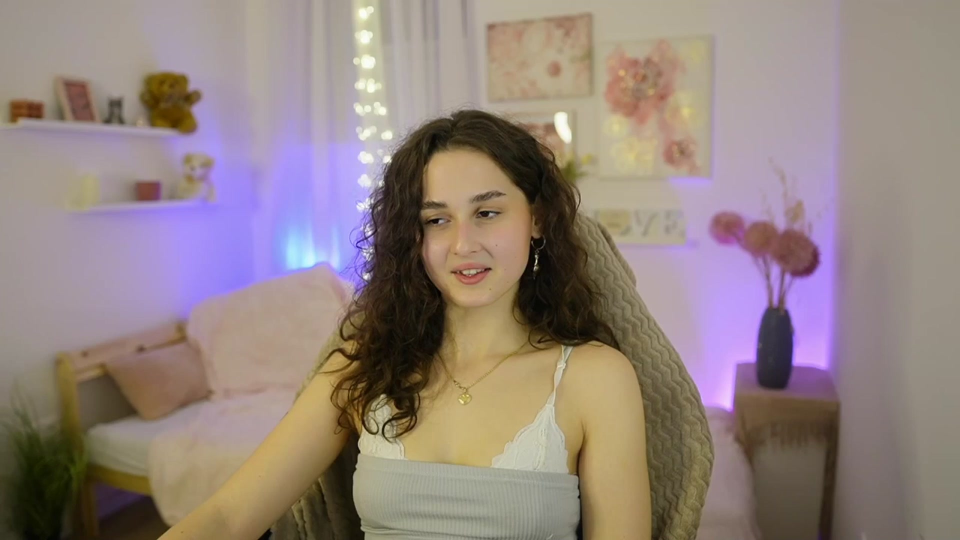 Gallery image thumbnail from Anita_Grey_'s myfreecams stream on, 01/25/2026, 22:04 image 17 of 20