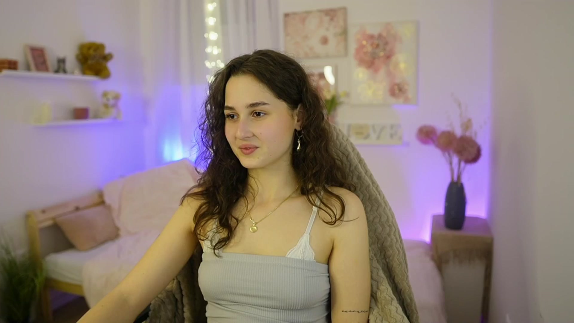 Gallery image thumbnail from Anita_Grey_'s myfreecams stream on, 01/25/2026, 23:34 image 3 of 20