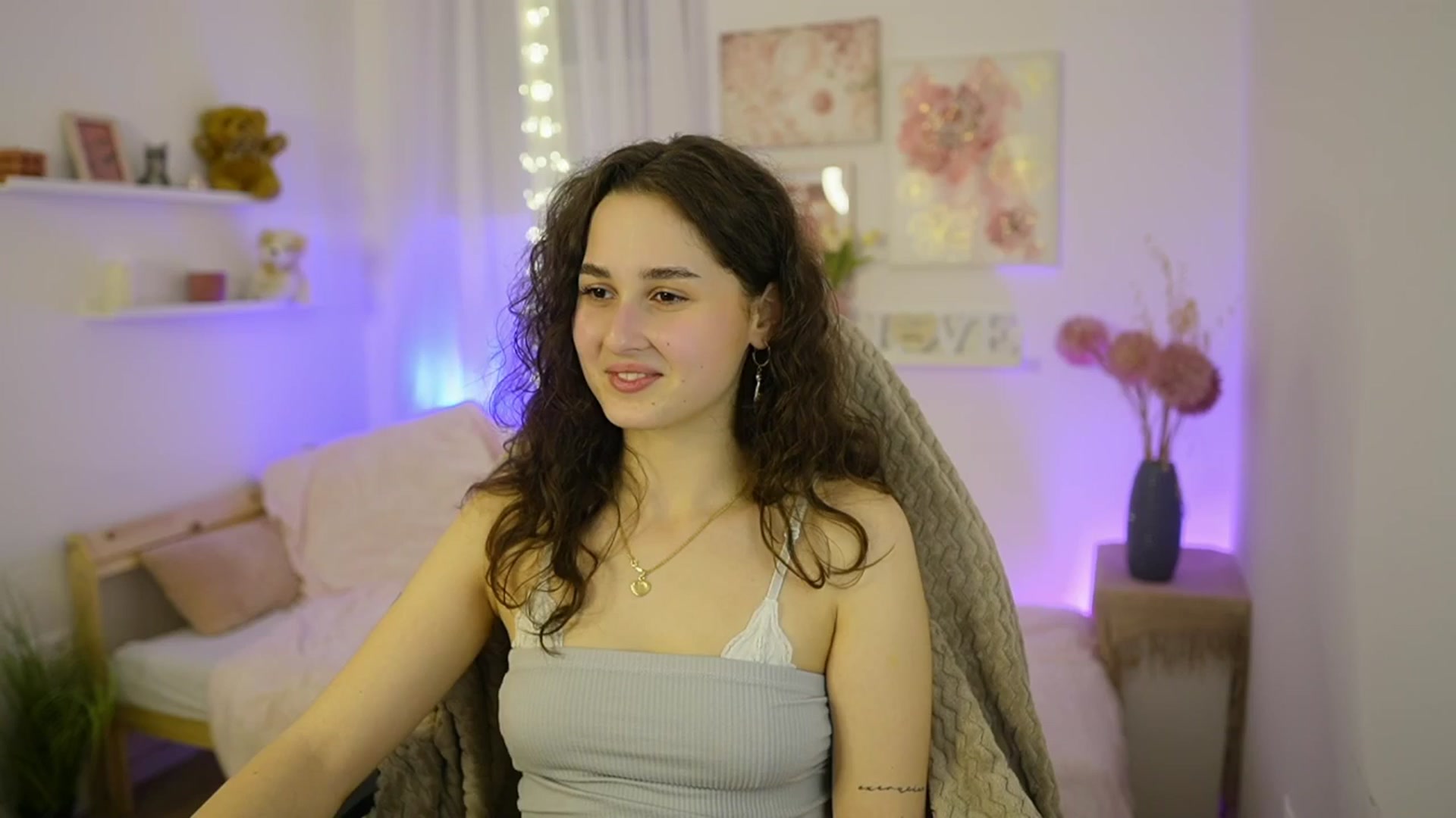 Gallery image thumbnail from Anita_Grey_'s myfreecams stream on, 01/25/2026, 23:34 image 4 of 20
