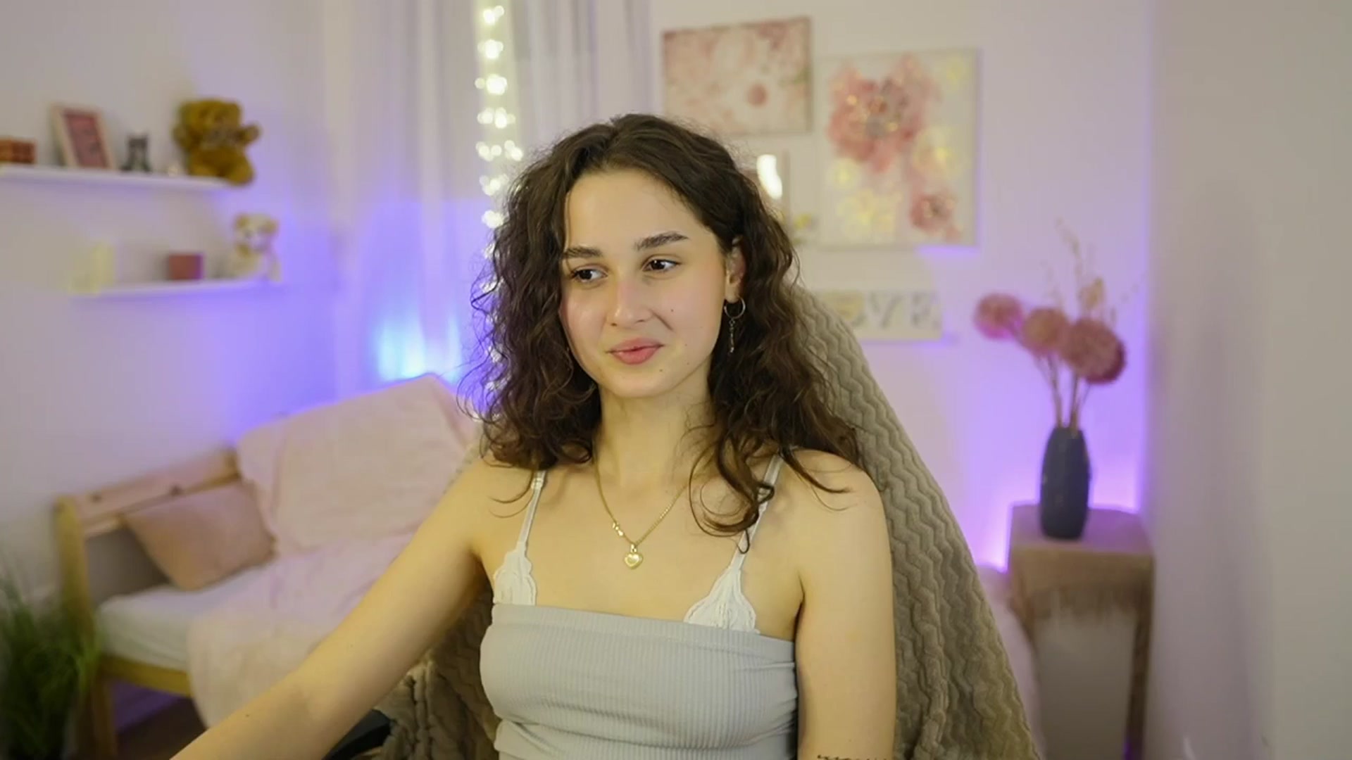 Gallery image thumbnail from Anita_Grey_'s myfreecams stream on, 01/25/2026, 23:34 image 14 of 20