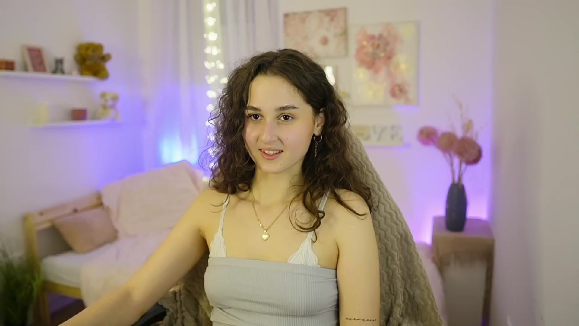 Gallery image thumbnail from Anita_Grey_'s myfreecams stream on, 01/25/2026, 23:34 image 13 of 20