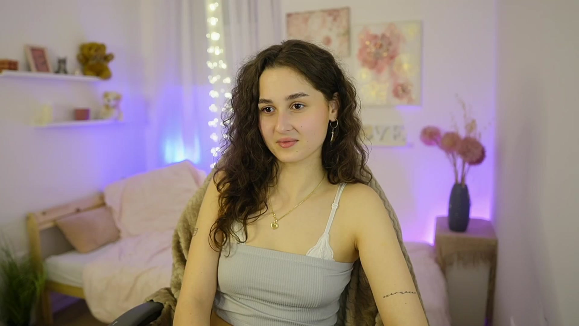 Gallery image thumbnail from Anita_Grey_'s myfreecams stream on, 01/25/2026, 23:34 image 8 of 20