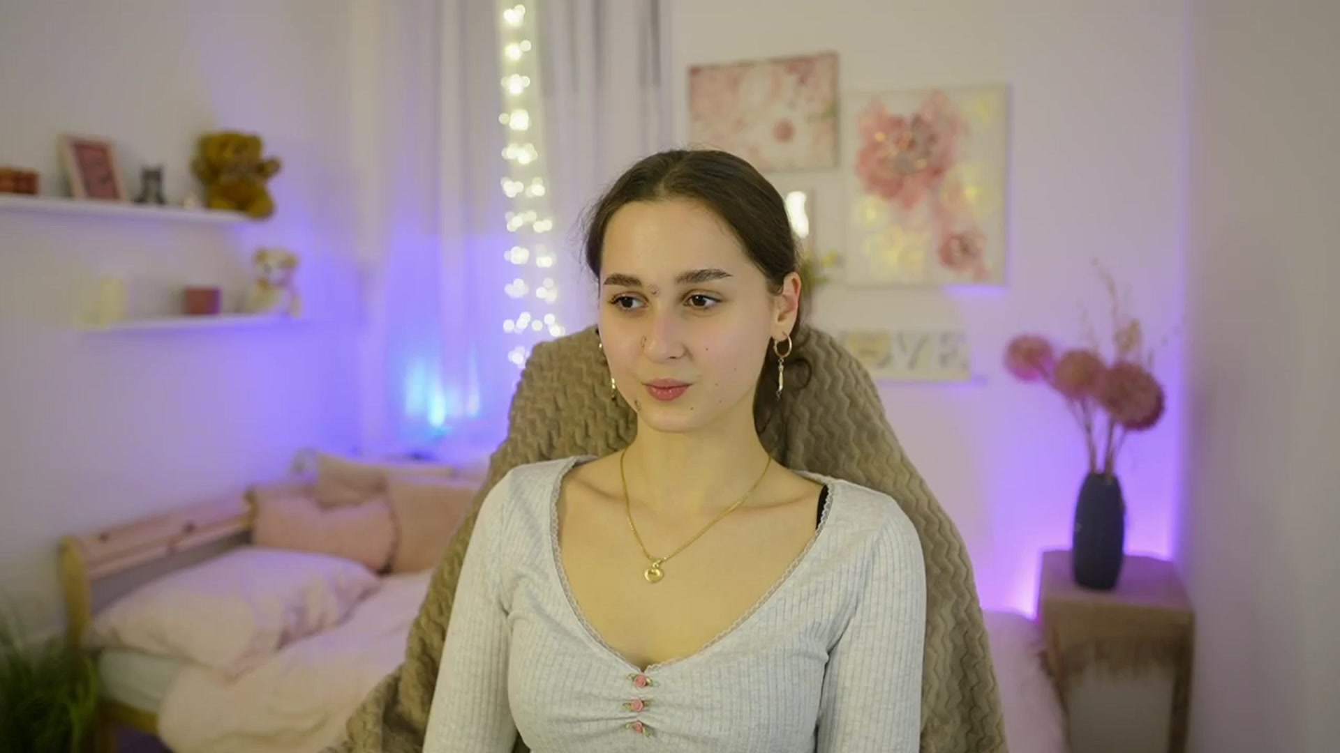 Gallery image thumbnail from Anita_Grey_'s myfreecams stream on, 01/27/2026, 19:48 image 11 of 20