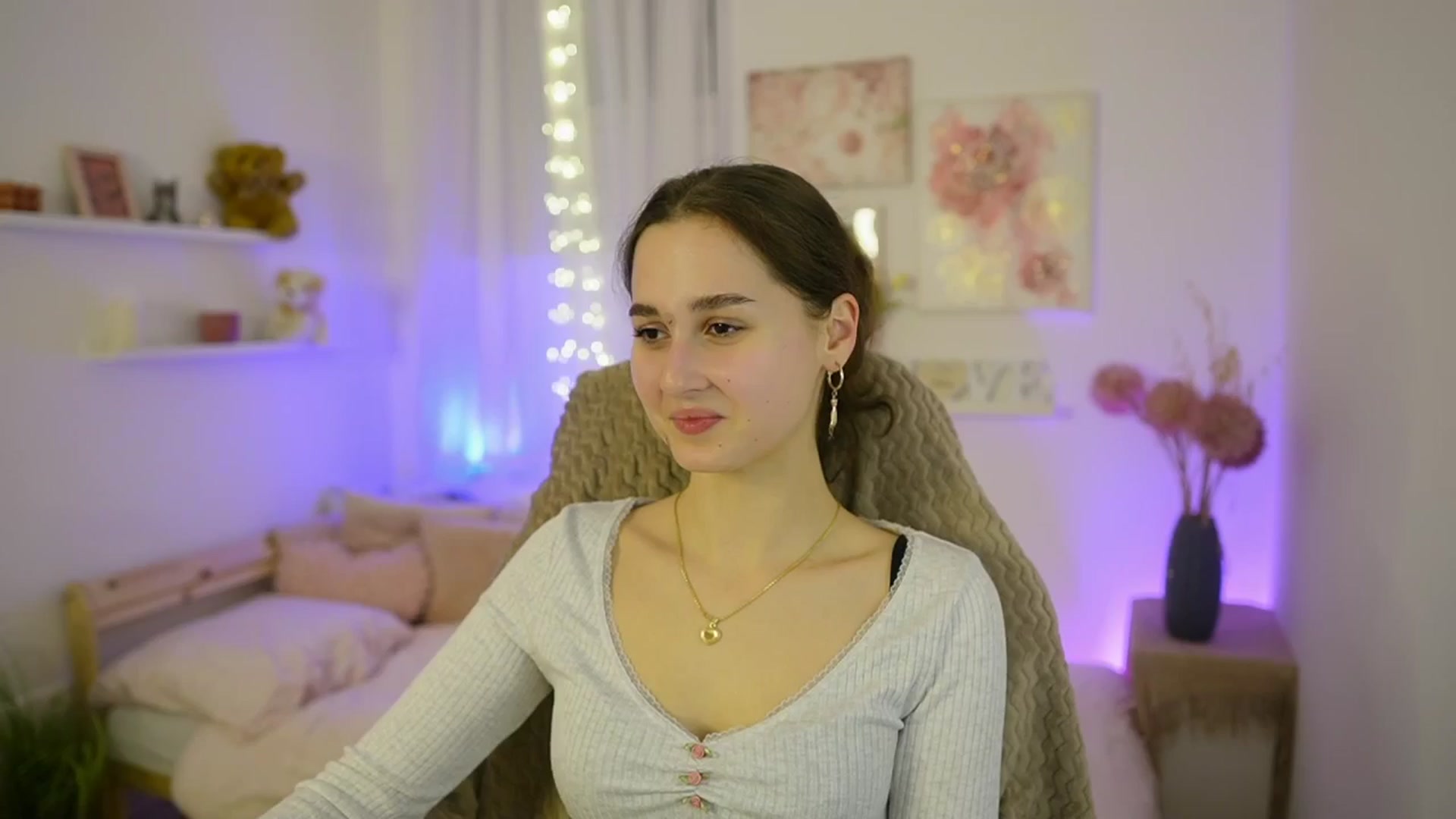 Gallery image thumbnail from Anita_Grey_'s myfreecams stream on, 01/27/2026, 19:48 image 14 of 20