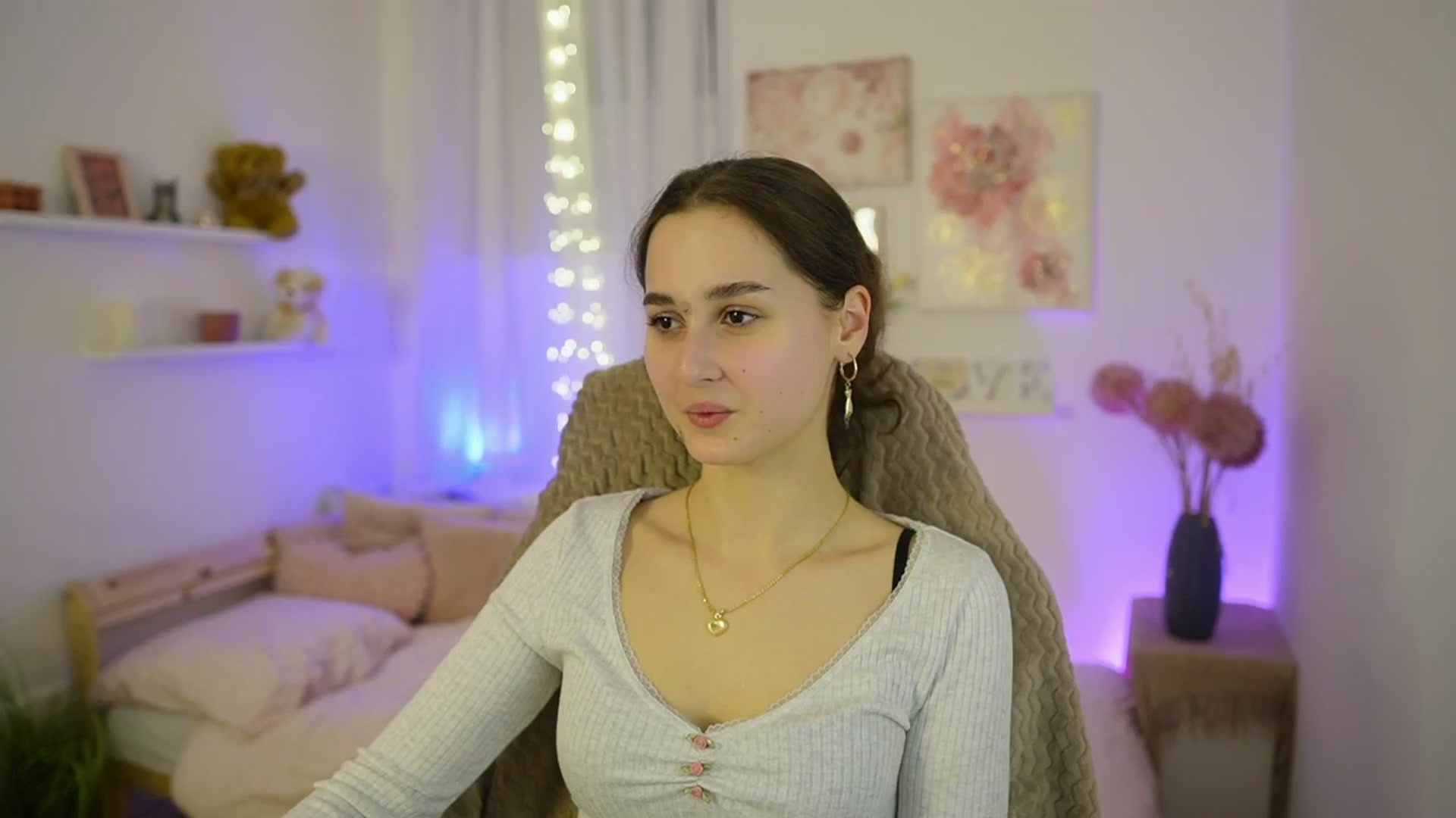 Gallery image thumbnail from Anita_Grey_'s myfreecams stream on, 01/27/2026, 19:48 image 7 of 20