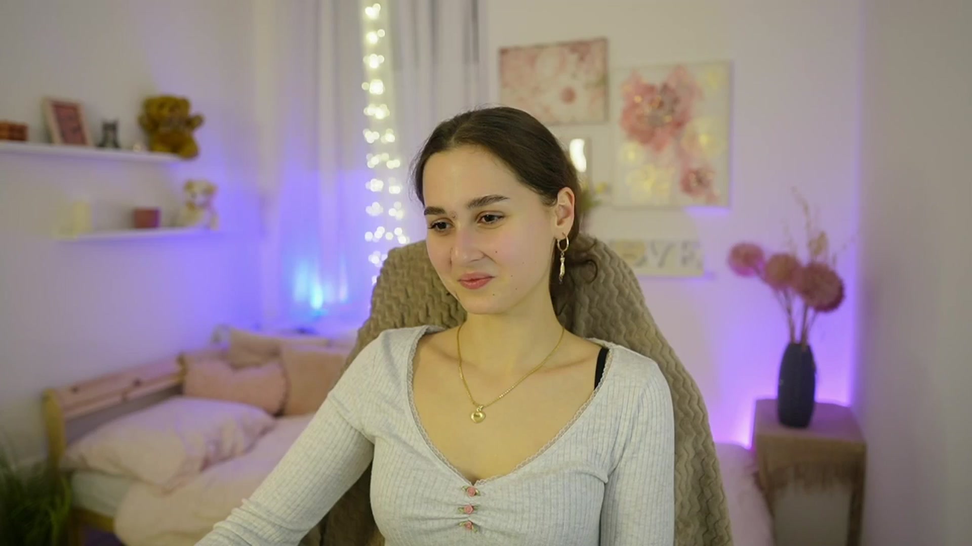Gallery image thumbnail from Anita_Grey_'s myfreecams stream on, 01/27/2026, 19:48 image 9 of 20