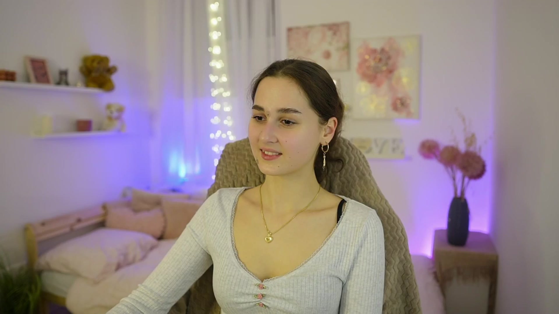 Gallery image thumbnail from Anita_Grey_'s myfreecams stream on, 01/27/2026, 19:48 image 3 of 20
