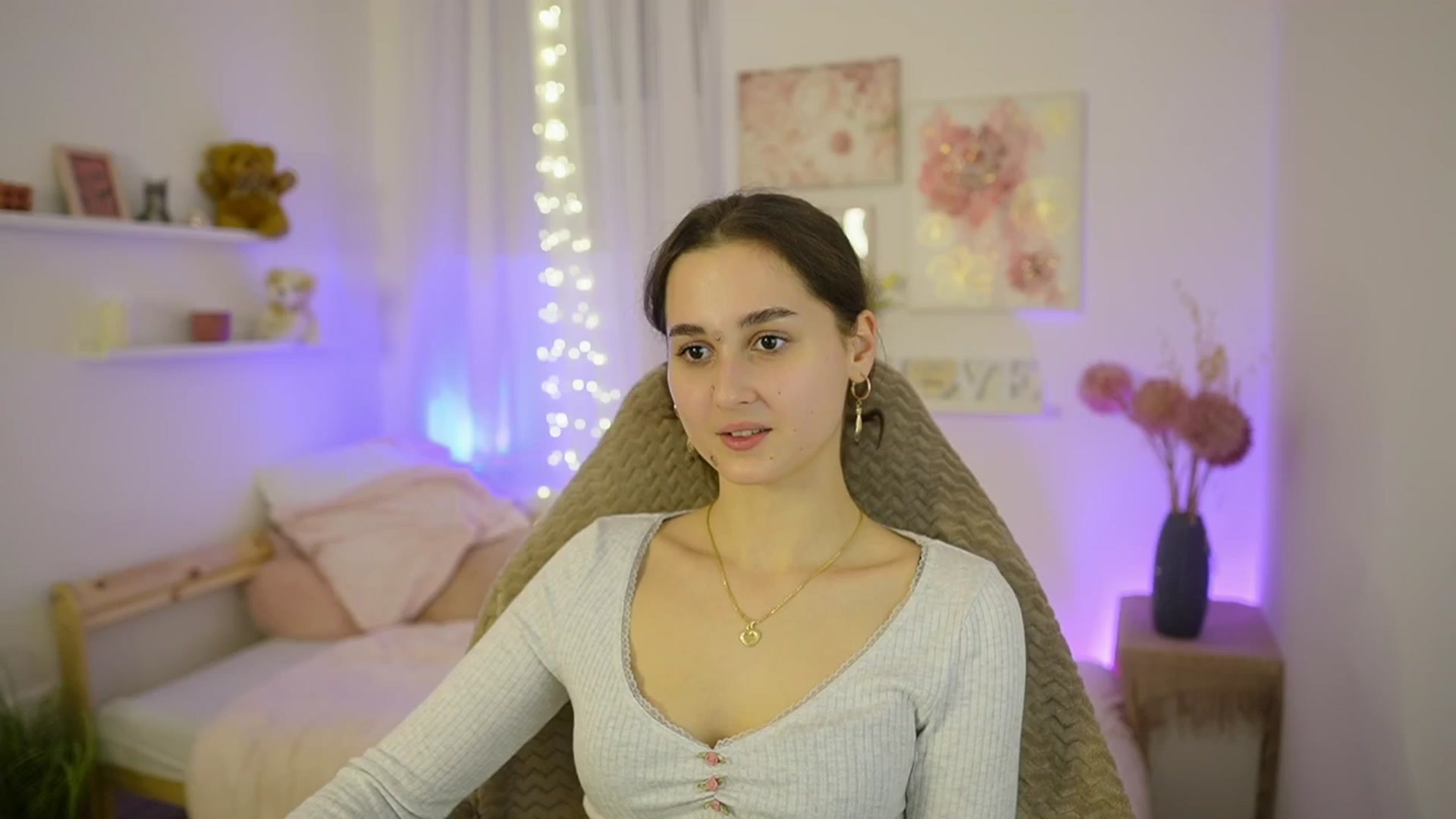 Gallery image thumbnail from Anita_Grey_'s myfreecams stream on, 01/27/2026, 22:15 image 11 of 20