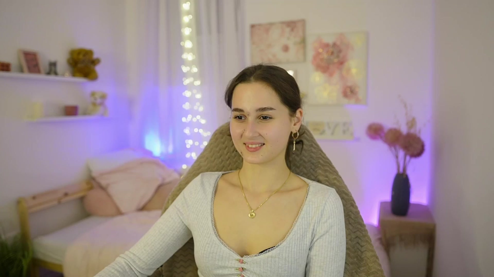 Gallery image thumbnail from Anita_Grey_'s myfreecams stream on, 01/27/2026, 22:15 image 8 of 20