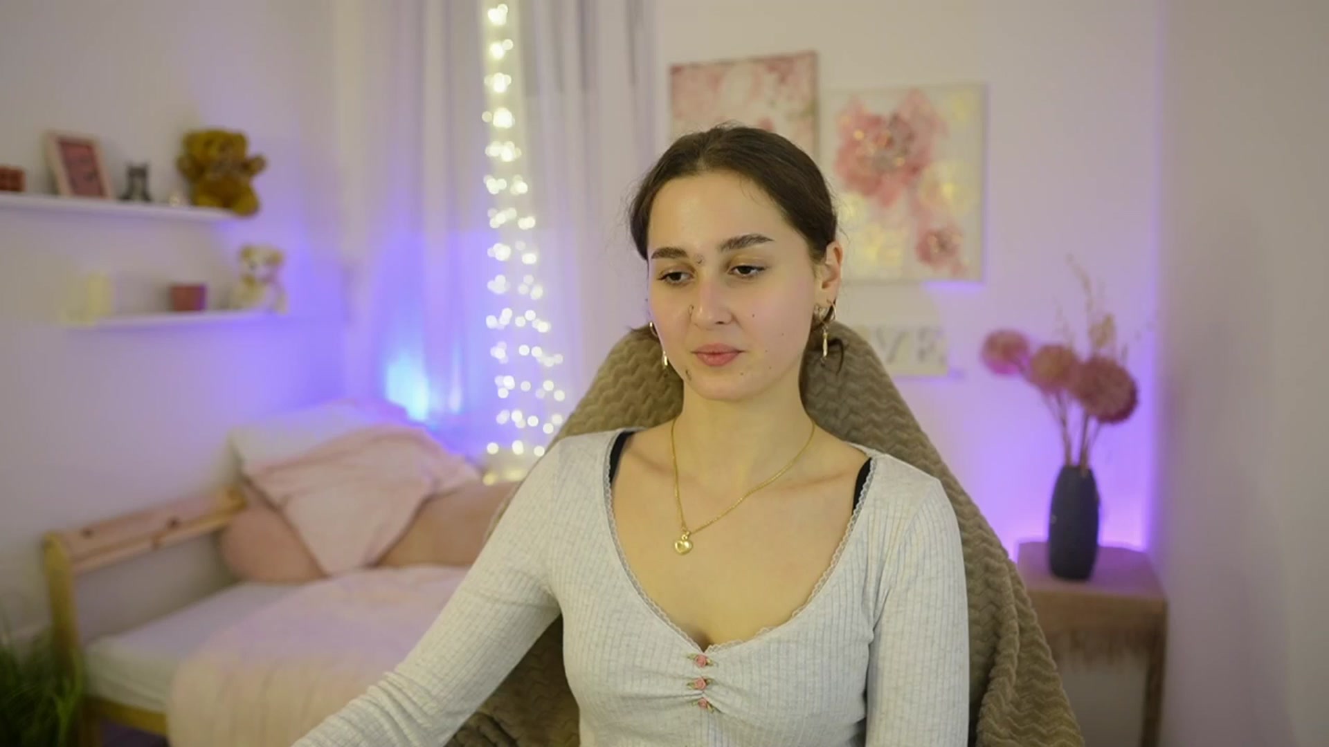Gallery image thumbnail from Anita_Grey_'s myfreecams stream on, 01/27/2026, 23:41 image 9 of 20
