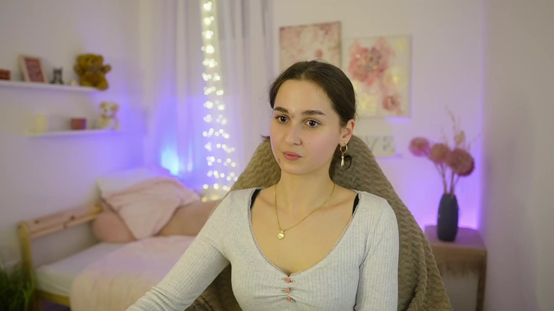 Gallery image thumbnail from Anita_Grey_'s myfreecams stream on, 01/27/2026, 23:41 image 17 of 20