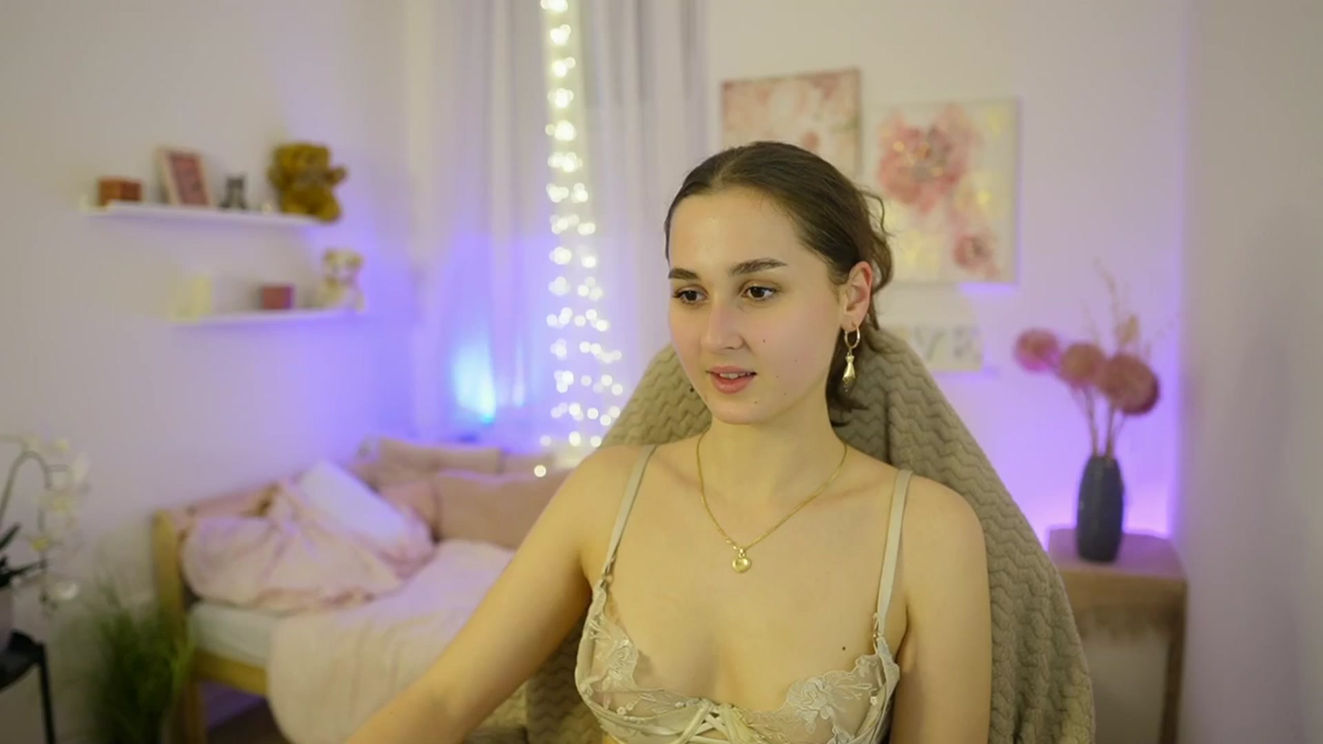 Gallery image thumbnail from Anita_Grey_'s myfreecams stream on, 01/28/2026, 20:18 image 2 of 20