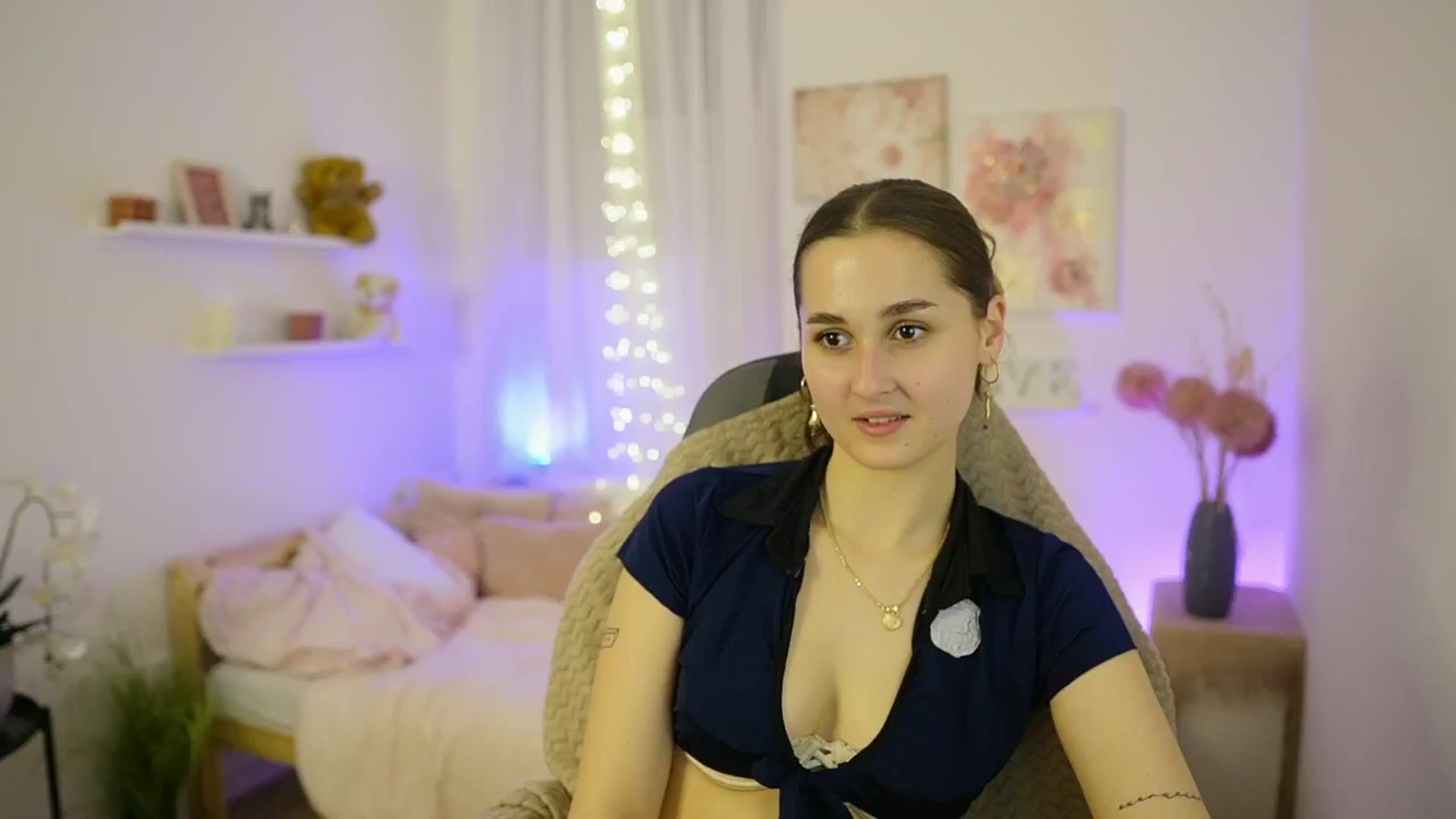 Gallery image thumbnail from Anita_Grey_'s myfreecams stream on, 01/28/2026, 22:35 image 5 of 20