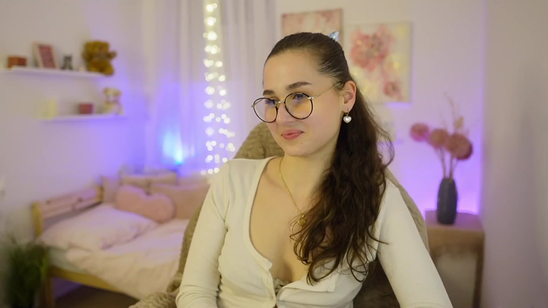 Gallery image thumbnail from Anita_Grey_'s myfreecams stream on, 02/02/2026, 21:33 image 19 of 20