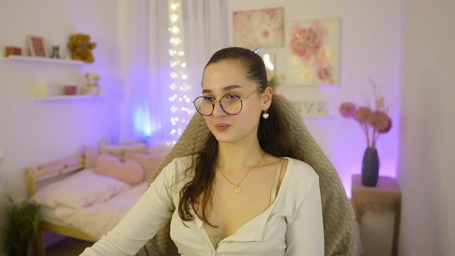 Gallery image thumbnail from Anita_Grey_'s myfreecams stream on, 02/02/2026, 21:33 image 9 of 20