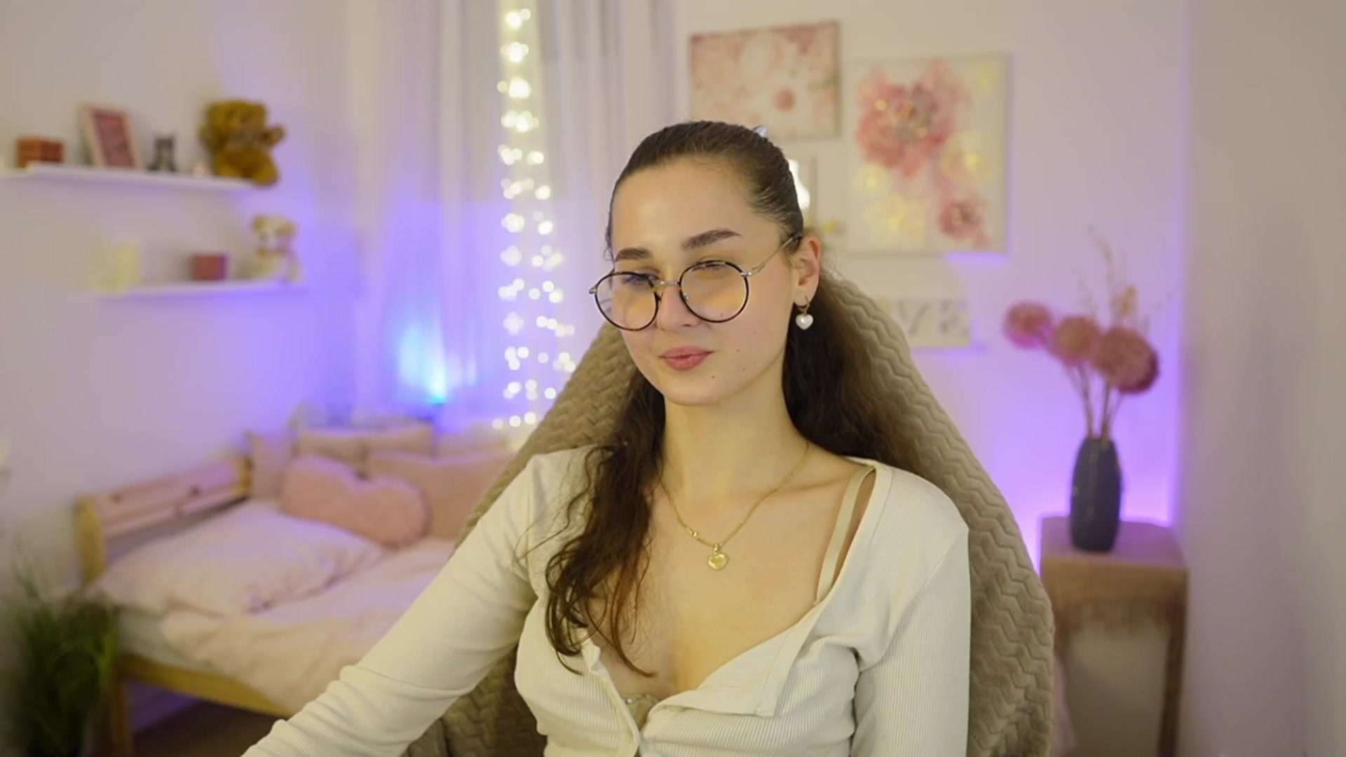 Gallery image thumbnail from Anita_Grey_'s myfreecams stream on, 02/02/2026, 21:33 image 7 of 20