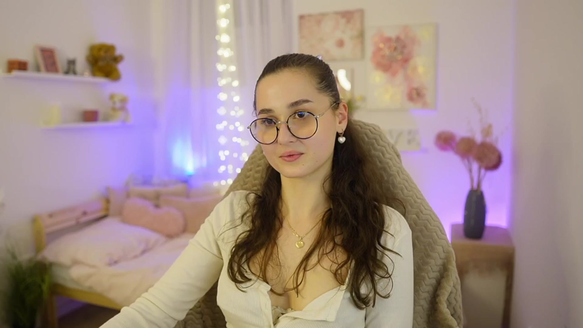 Gallery image thumbnail from Anita_Grey_'s myfreecams stream on, 02/02/2026, 21:33 image 14 of 20