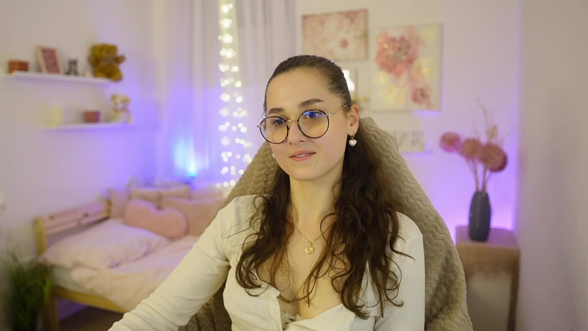 Gallery image thumbnail from Anita_Grey_'s myfreecams stream on, 02/02/2026, 21:33 image 17 of 20
