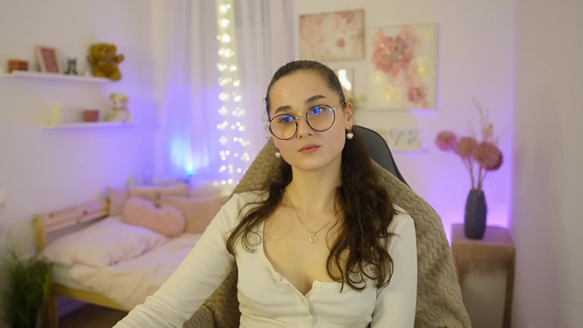 Gallery image thumbnail from Anita_Grey_'s myfreecams stream on, 02/02/2026, 22:24 image 17 of 20