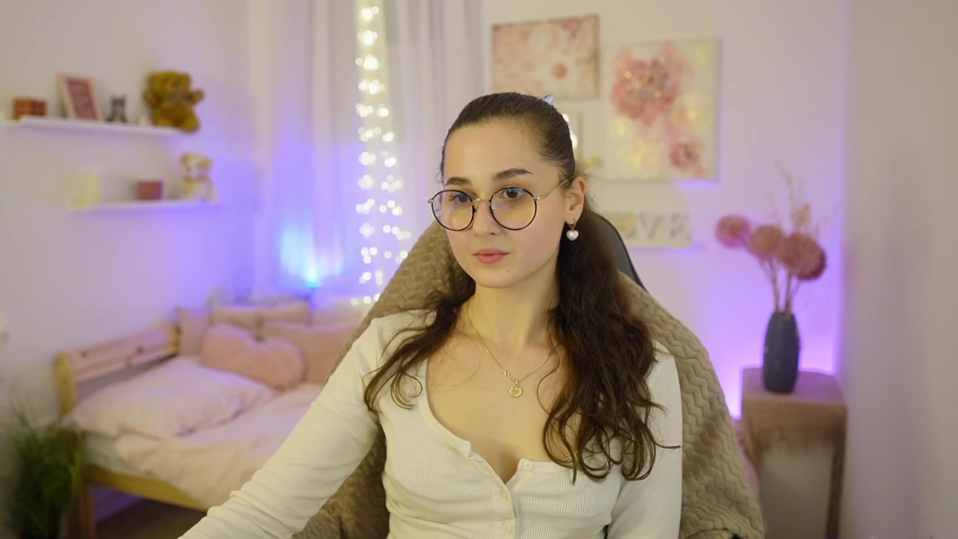 Gallery image thumbnail from Anita_Grey_'s myfreecams stream on, 02/02/2026, 22:24 image 13 of 20