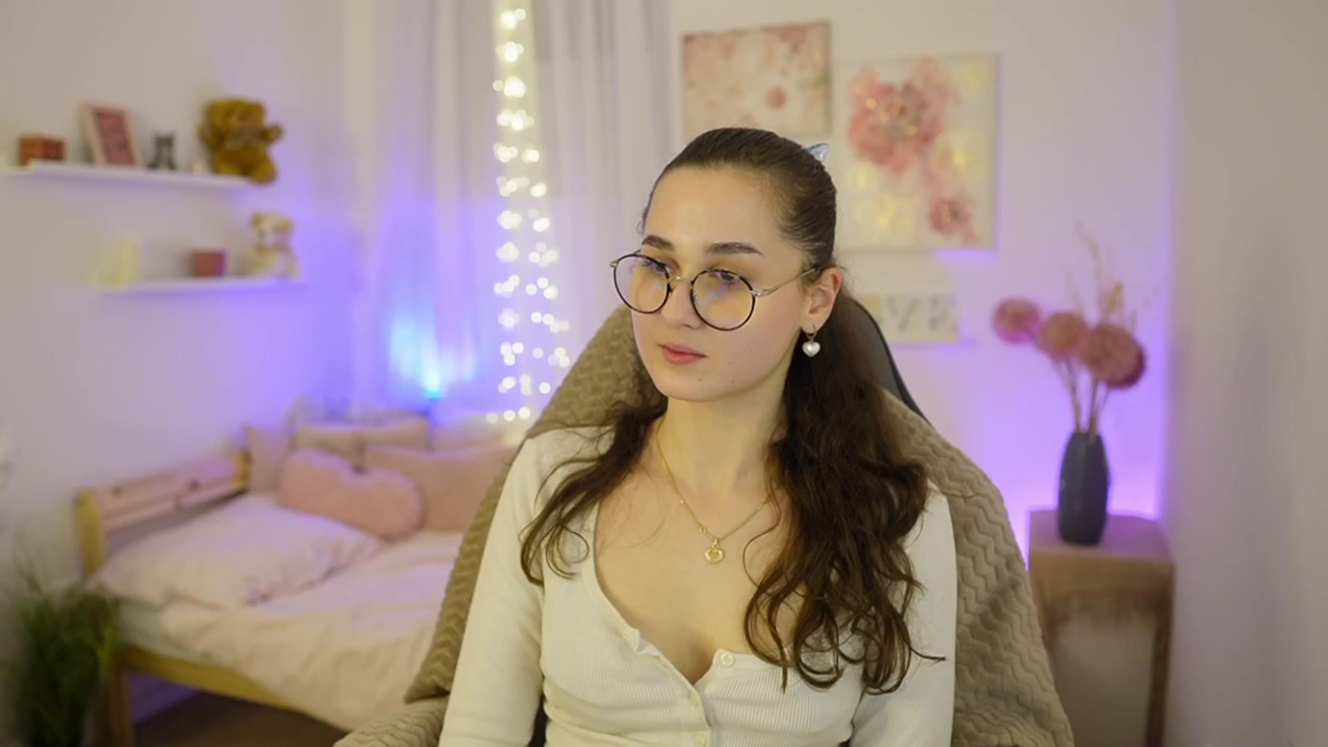 Gallery image thumbnail from Anita_Grey_'s myfreecams stream on, 02/02/2026, 22:24 image 15 of 20