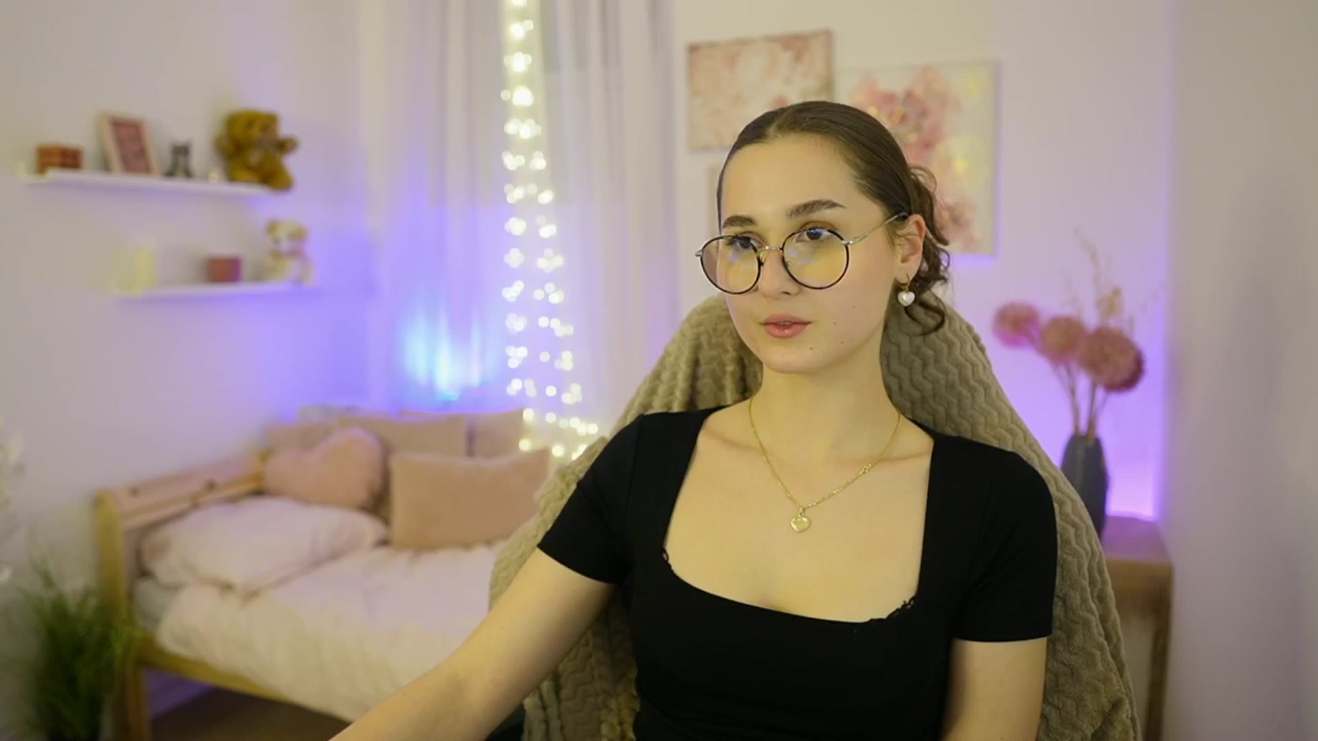 Gallery image thumbnail from Anita_Grey_'s myfreecams stream on, 02/04/2026, 18:36 image 8 of 20