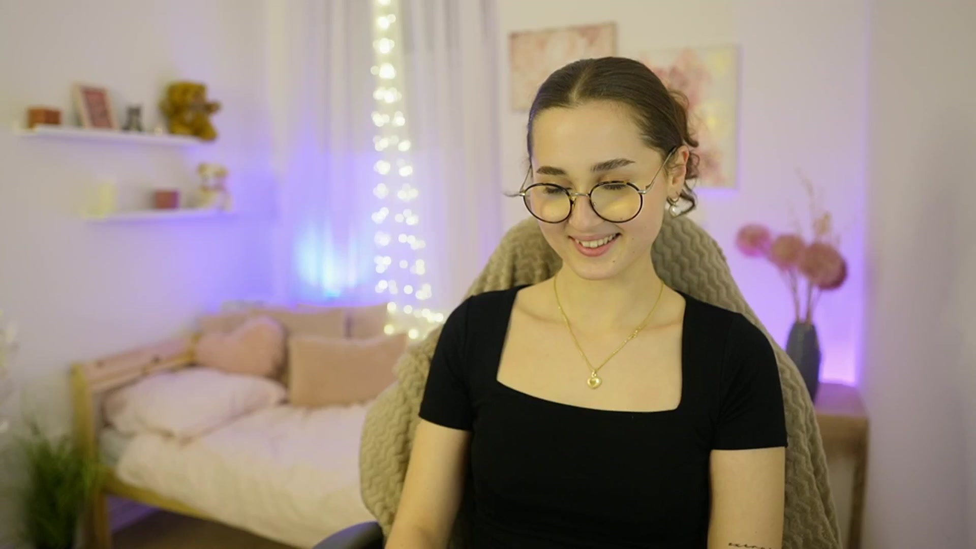 Gallery image thumbnail from Anita_Grey_'s myfreecams stream on, 02/04/2026, 18:36 image 5 of 20
