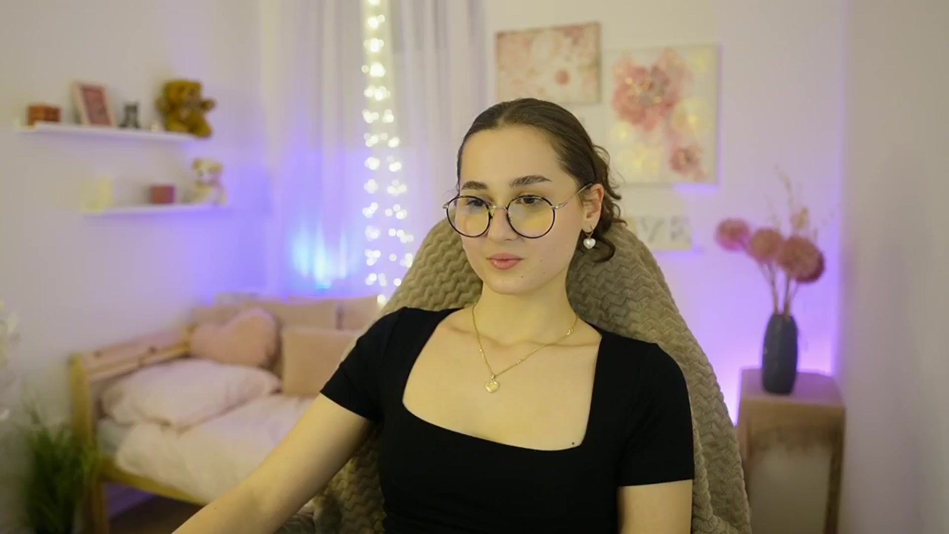Gallery image thumbnail from Anita_Grey_'s myfreecams stream on, 02/04/2026, 19:31 image 9 of 20