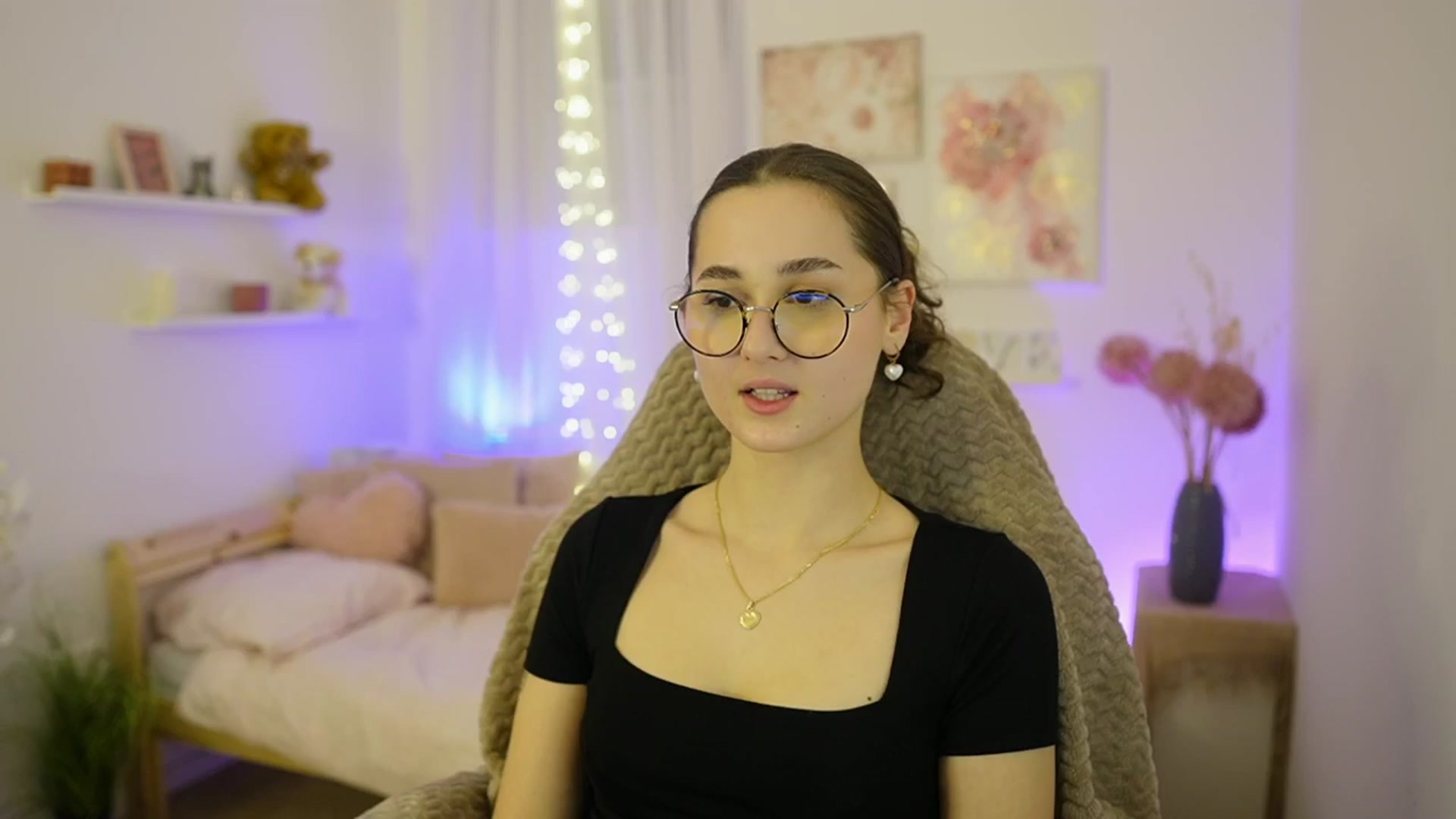 Gallery image thumbnail from Anita_Grey_'s myfreecams stream on, 02/04/2026, 19:31 image 7 of 20