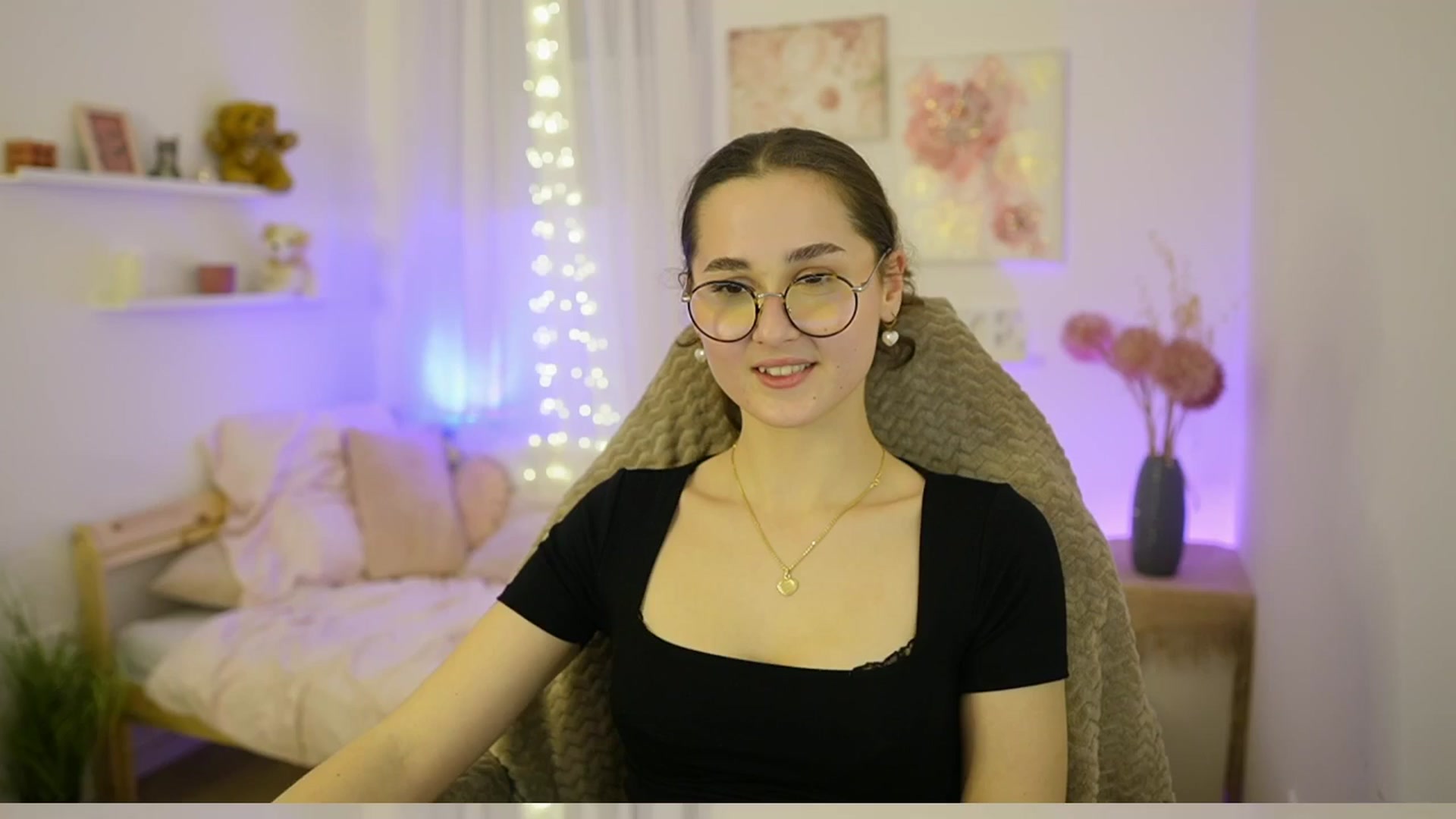 Gallery image thumbnail from Anita_Grey_'s myfreecams stream on, 02/04/2026, 20:23 image 7 of 20