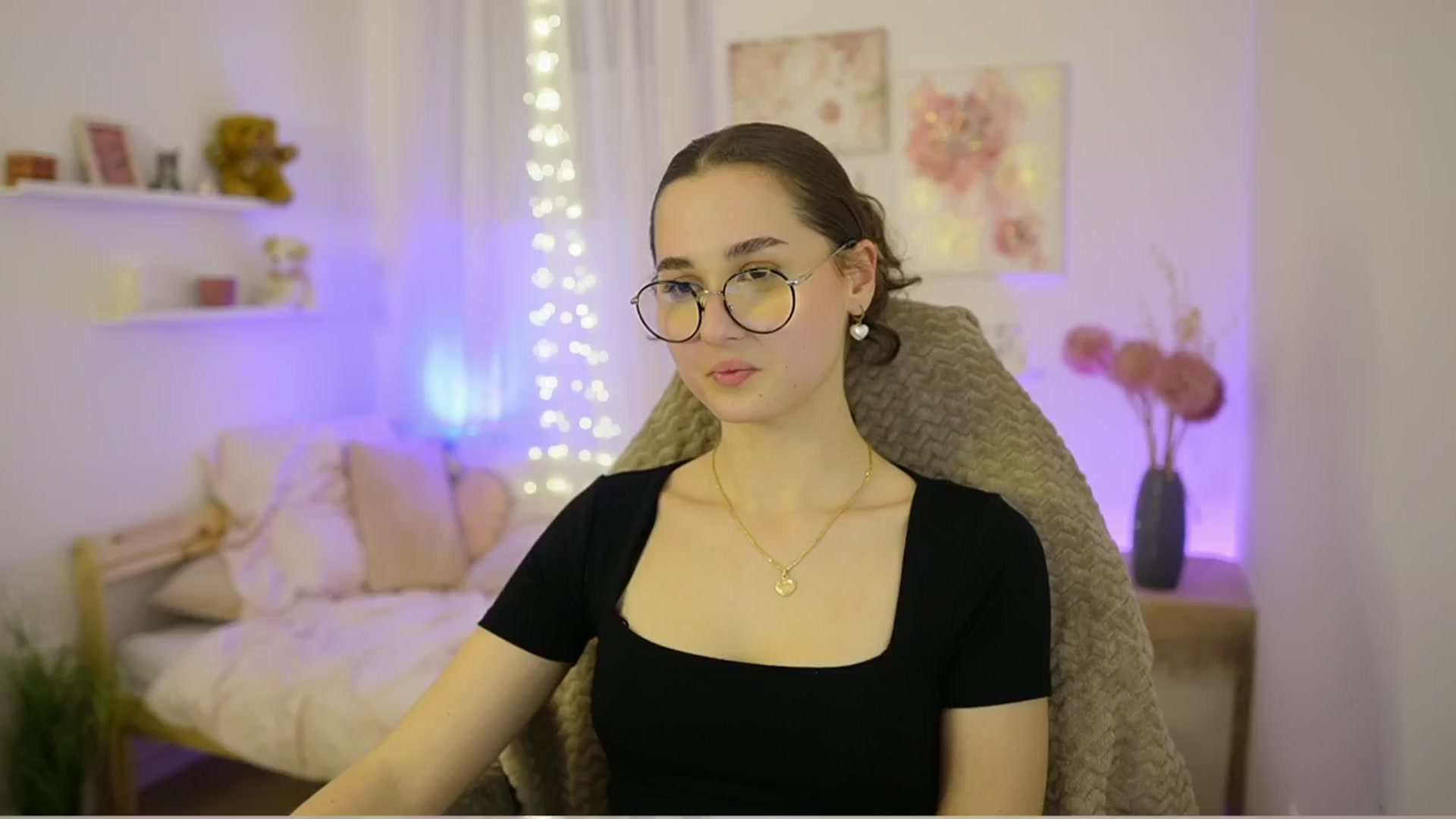 Gallery image thumbnail from Anita_Grey_'s myfreecams stream on, 02/04/2026, 20:23 image 11 of 20