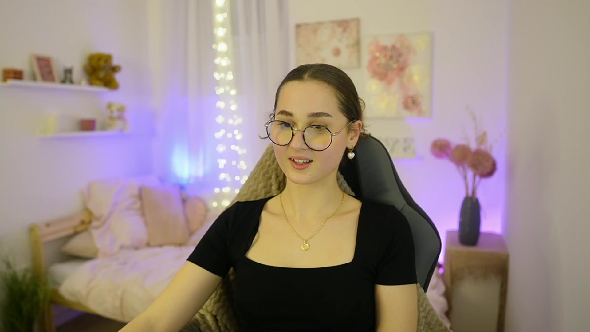 Gallery image thumbnail from Anita_Grey_'s myfreecams stream on, 02/04/2026, 20:23 image 20 of 20