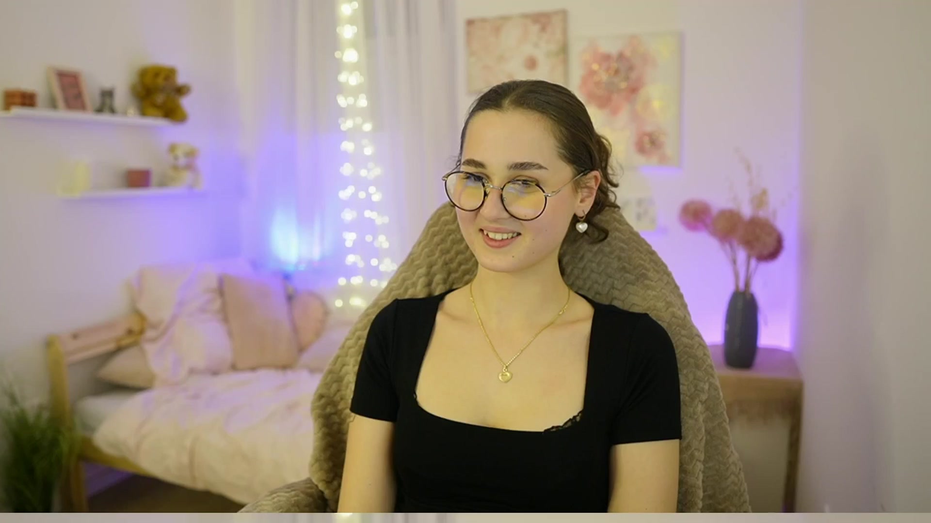 Gallery image thumbnail from Anita_Grey_'s myfreecams stream on, 02/04/2026, 20:23 image 5 of 20