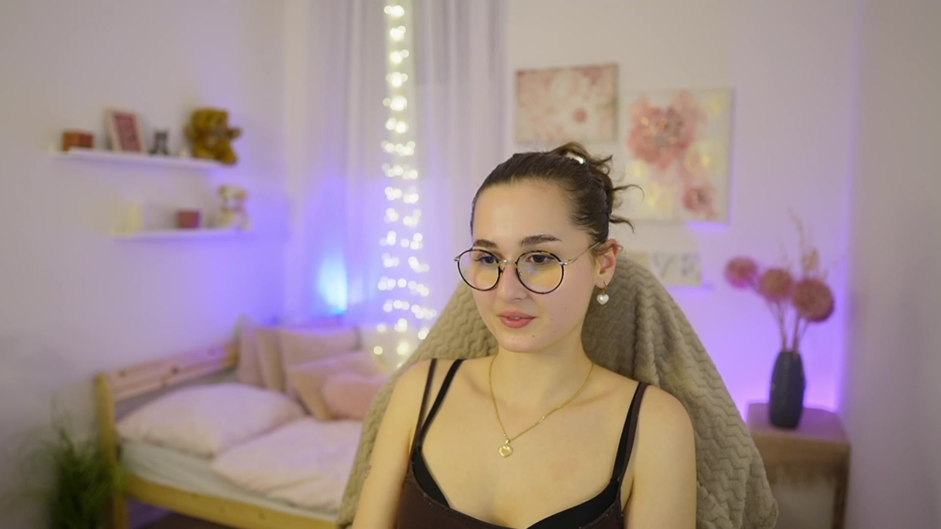 Gallery image thumbnail from Anita_Grey_'s myfreecams stream on, 02/07/2026, 20:10 image 14 of 20