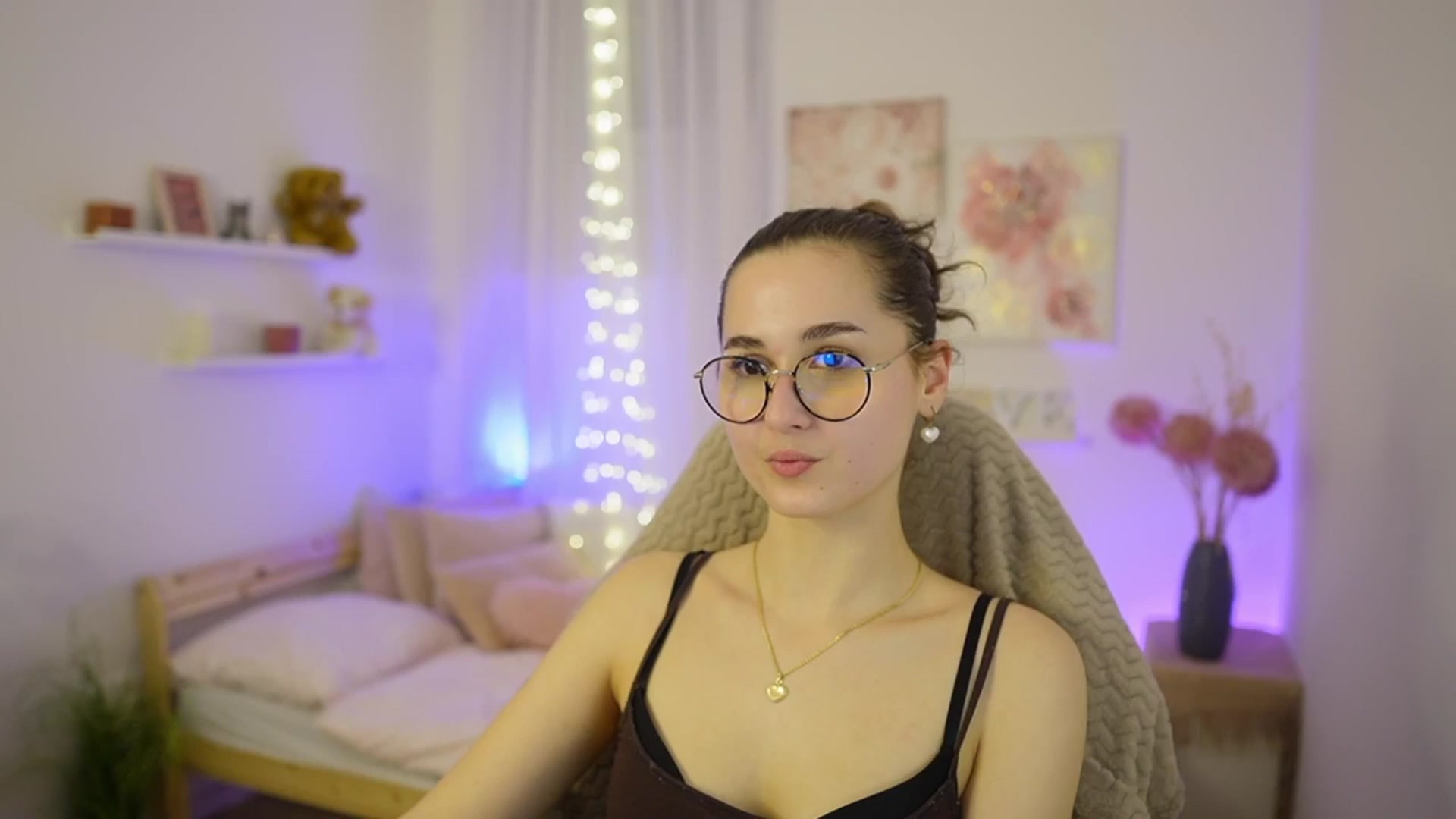 Gallery image thumbnail from Anita_Grey_'s myfreecams stream on, 02/07/2026, 20:10 image 19 of 20