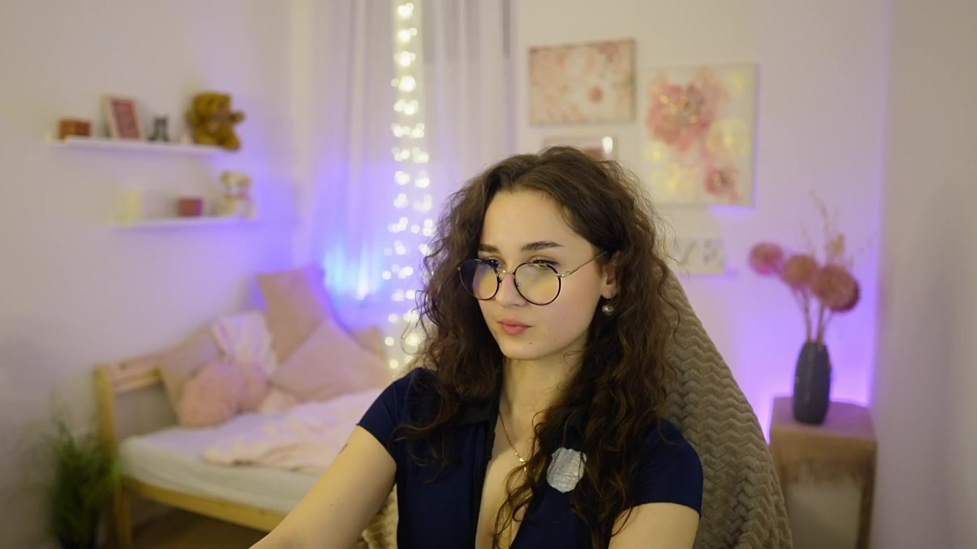Gallery image thumbnail from Anita_Grey_'s myfreecams stream on, 02/09/2026, 24:00 image 16 of 20