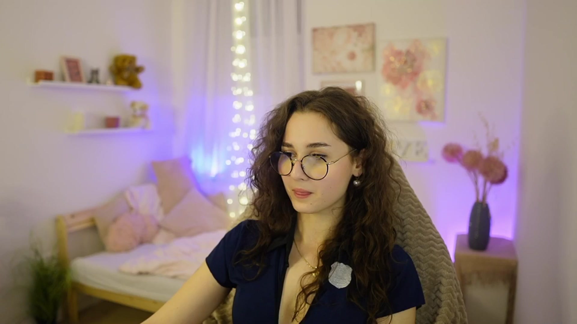 Gallery image thumbnail from Anita_Grey_'s myfreecams stream on, 02/09/2026, 24:00 image 18 of 20