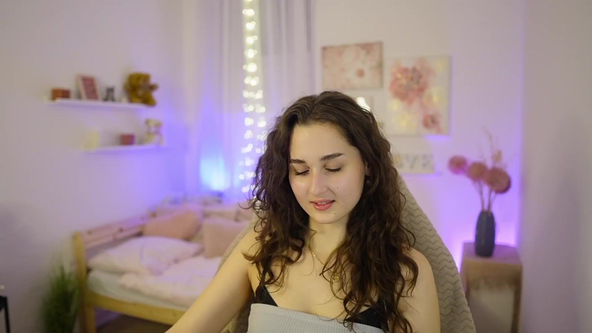 Gallery image thumbnail from Anita_Grey_'s myfreecams stream on, 02/10/2026, 20:00 image 14 of 20