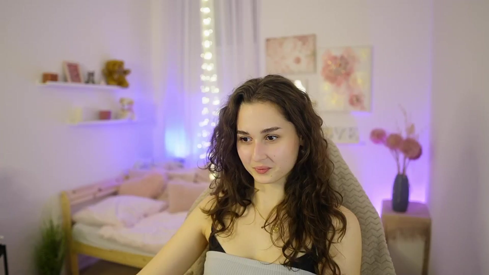 Gallery image thumbnail from Anita_Grey_'s myfreecams stream on, 02/10/2026, 20:00 image 16 of 20