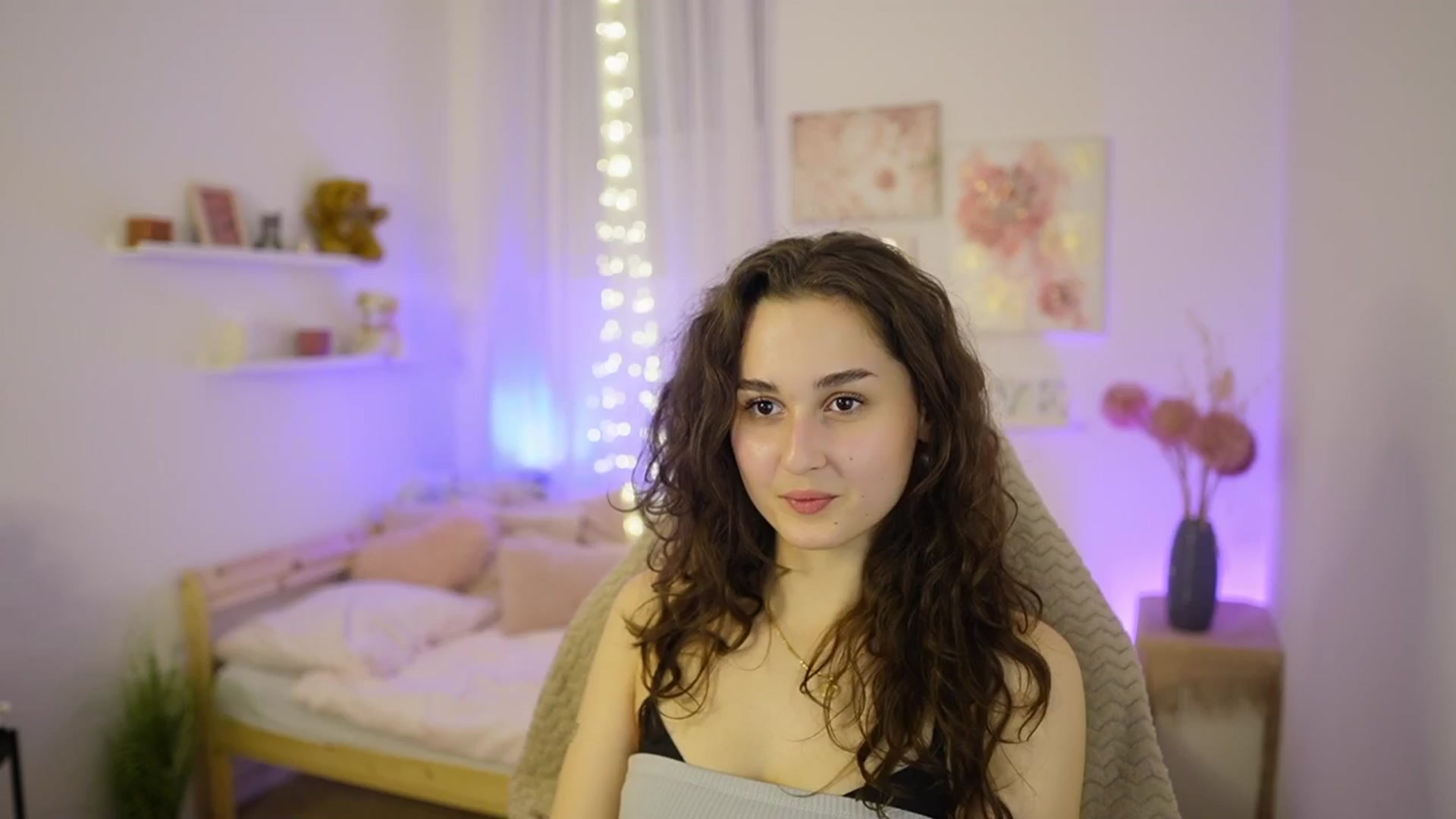 Gallery image thumbnail from Anita_Grey_'s myfreecams stream on, 02/10/2026, 20:00 image 18 of 20
