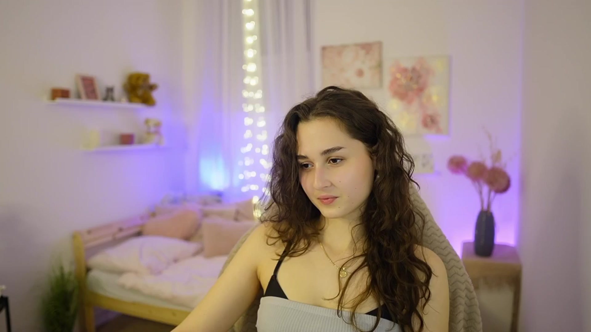 Gallery image thumbnail from Anita_Grey_'s myfreecams stream on, 02/10/2026, 20:00 image 3 of 20