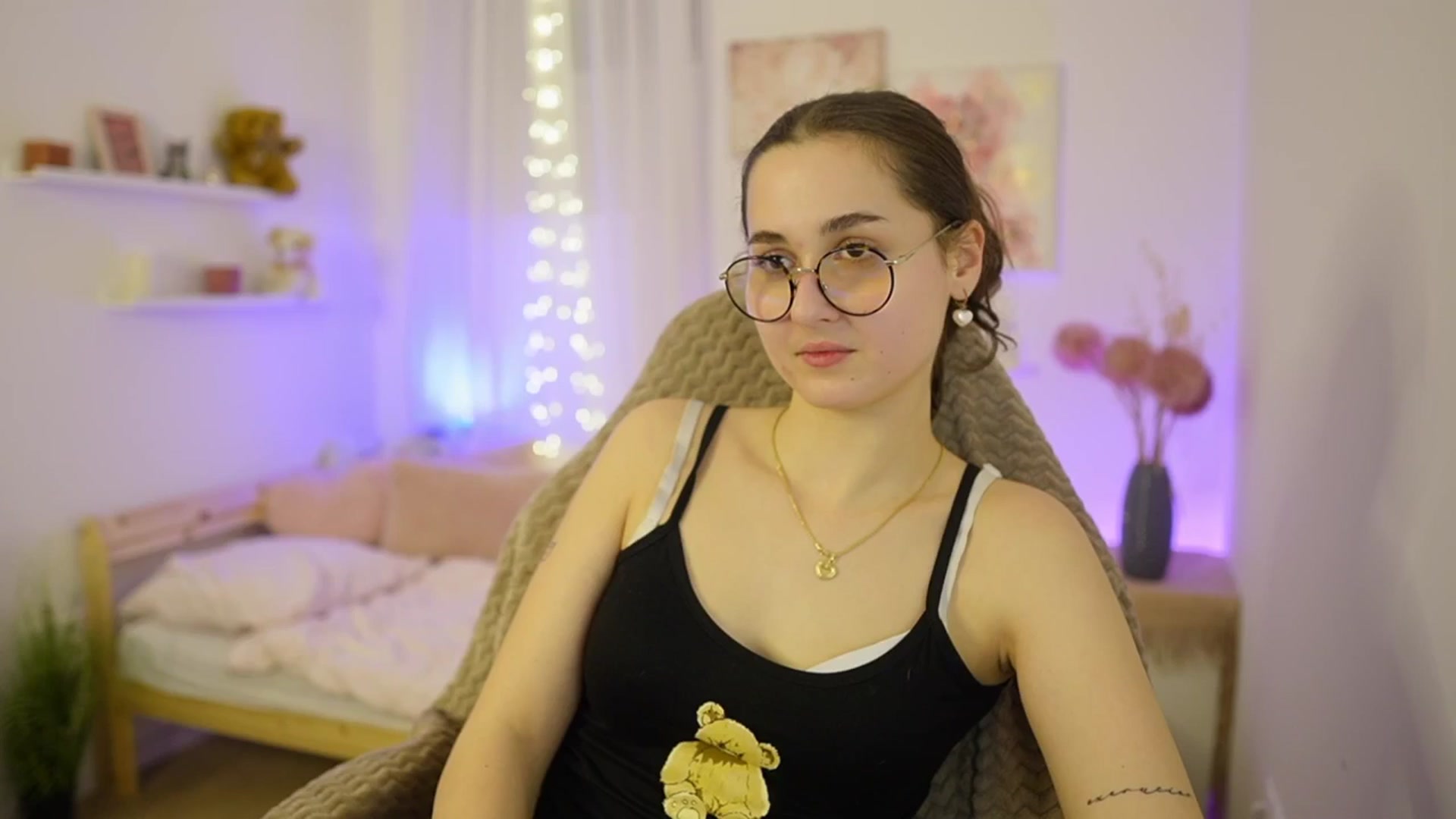 Gallery image thumbnail from Anita_Grey_'s myfreecams stream on, 02/12/2026, 21:08 image 14 of 20
