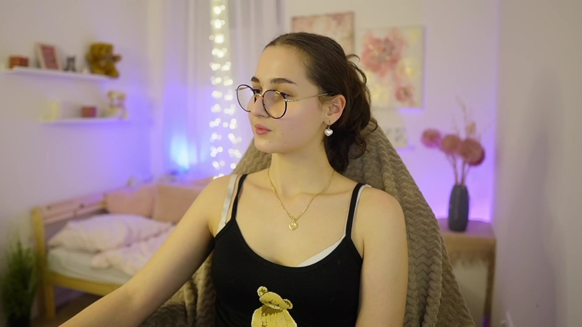 Gallery image thumbnail from Anita_Grey_'s myfreecams stream on, 02/12/2026, 21:08 image 13 of 20