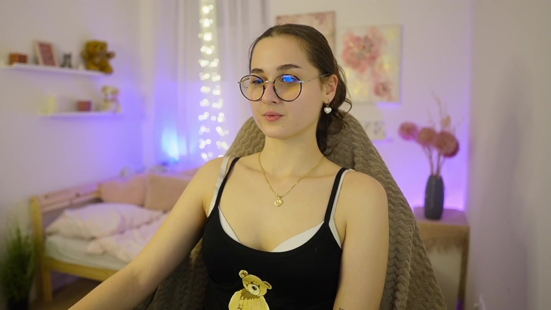 Gallery image thumbnail from Anita_Grey_'s myfreecams stream on, 02/12/2026, 21:08 image 6 of 20