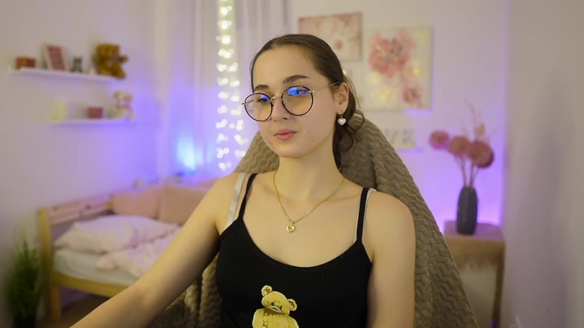 Gallery image thumbnail from Anita_Grey_'s myfreecams stream on, 02/12/2026, 21:08 image 4 of 20
