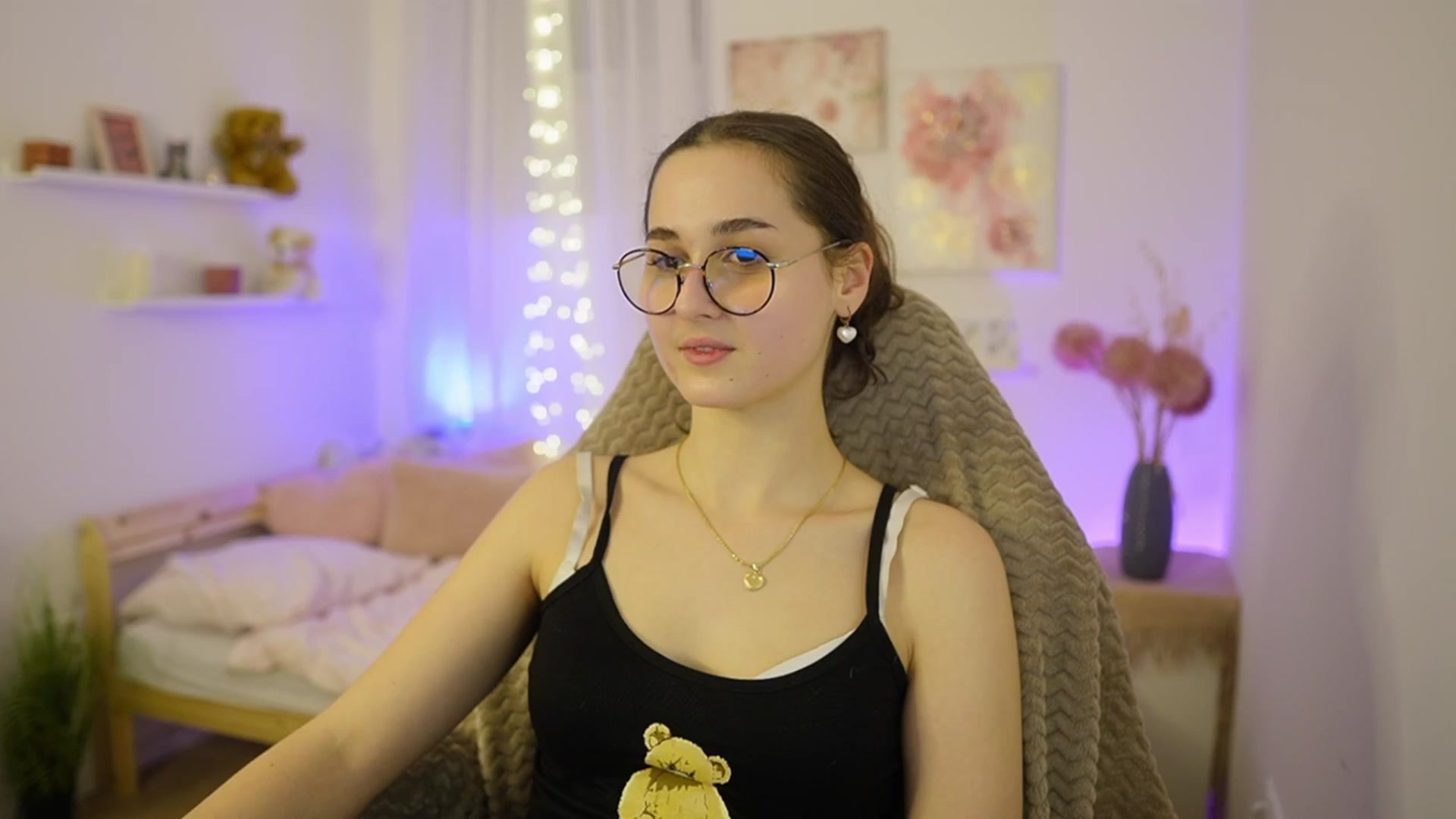 Gallery image thumbnail from Anita_Grey_'s myfreecams stream on, 02/12/2026, 21:08 image 18 of 20
